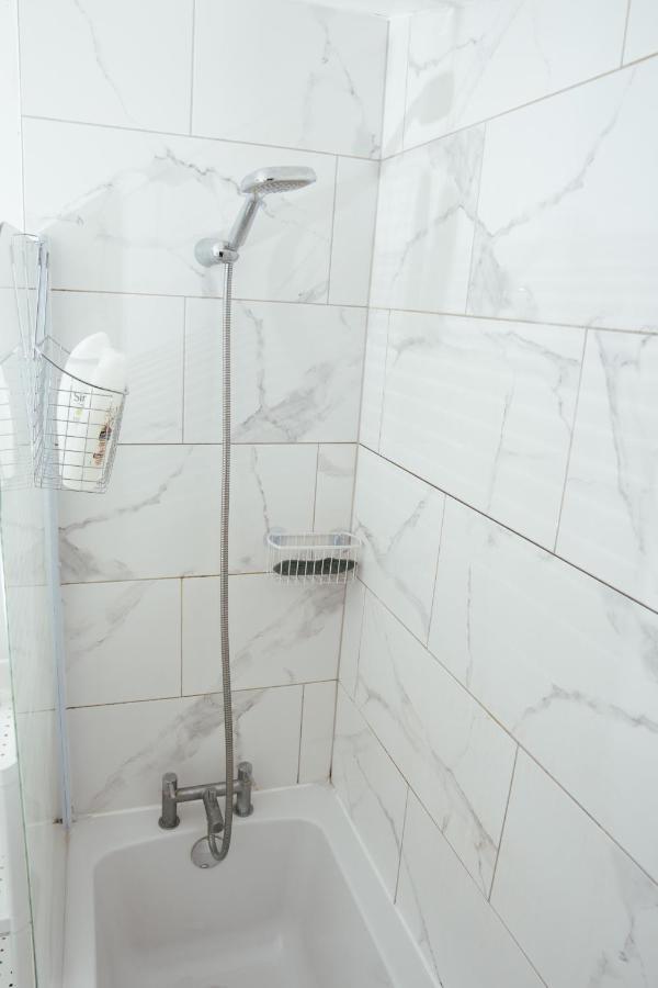 The Highfield Villa, 5 Bedrooms, Northampton Centre, Sleeps 10 Exteriér fotografie