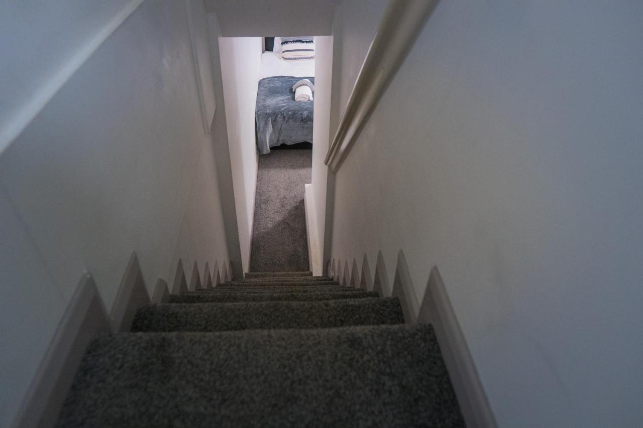 The Highfield Villa, 5 Bedrooms, Northampton Centre, Sleeps 10 Exteriér fotografie