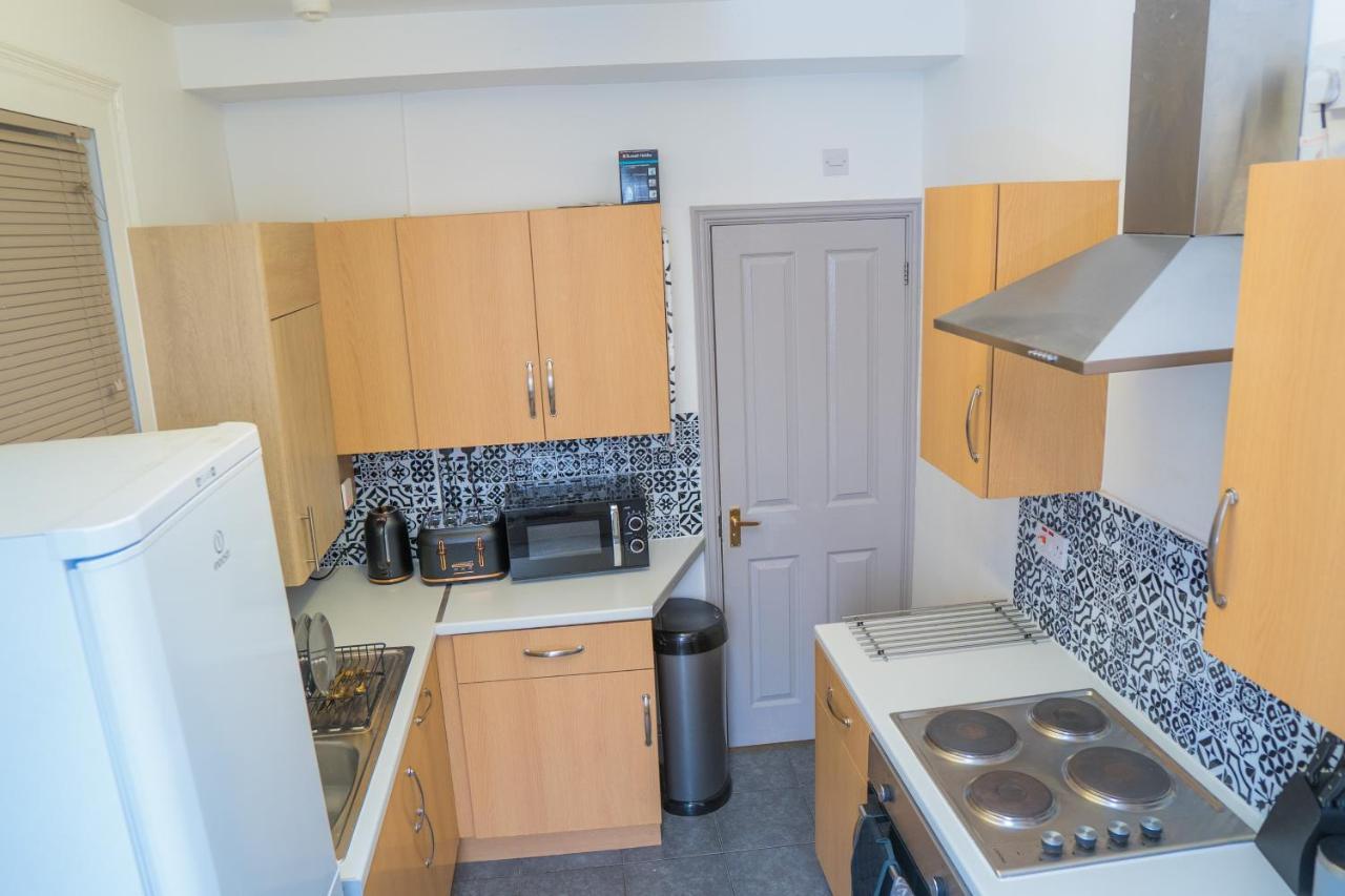 The Highfield Villa, 5 Bedrooms, Northampton Centre, Sleeps 10 Exteriér fotografie